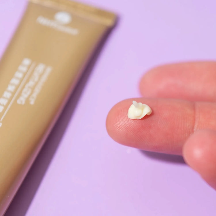 Crema Revitalizante para el Contorno de Ojos Skindulgence