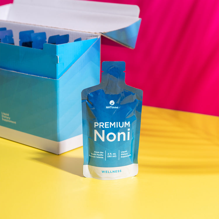 Jugo de Noni Premium - Bebida para Reforzar el Sistema Inmunológico, Set de Viaje con Botella de 32 oz